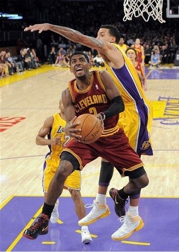 靠年轻球员 靠年轻球员