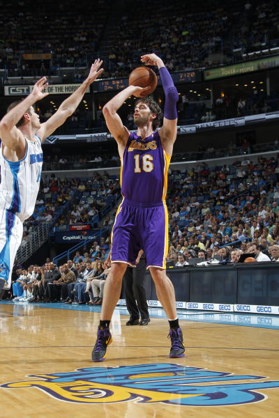 后场三人出 后场三人出